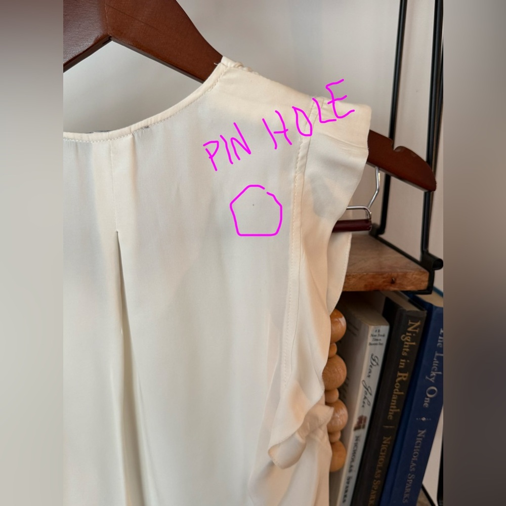 David Lerner Cream Sleeveless V-Neck Blouse - Picture 6 of 10